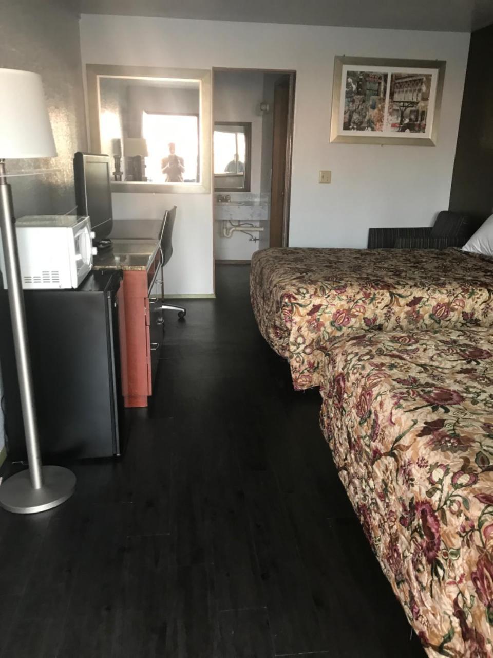 West Main Motel Buckley Esterno foto